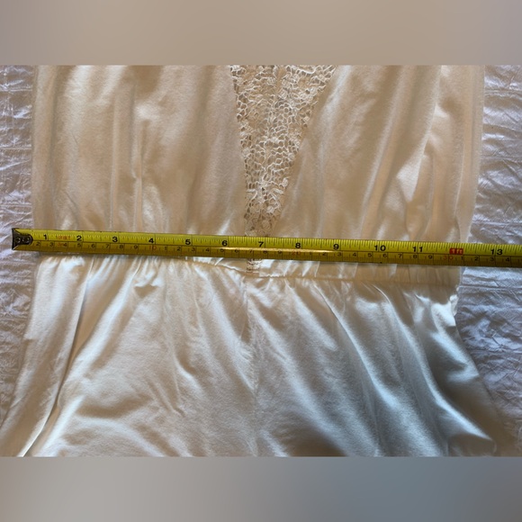 NWT Victoria's Secret White Lace Trim T Back Romper Womens Sleepwear Lingerie M - Picture 9 of 14